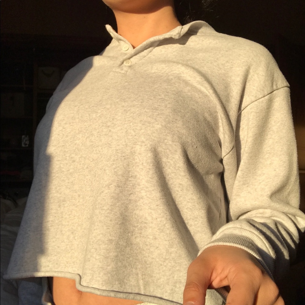 Brandy Melville Light Grey Crop Pullover
